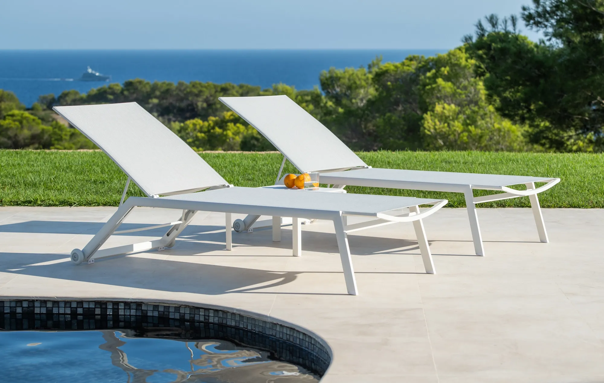 Aqua Chaise Lounge 4