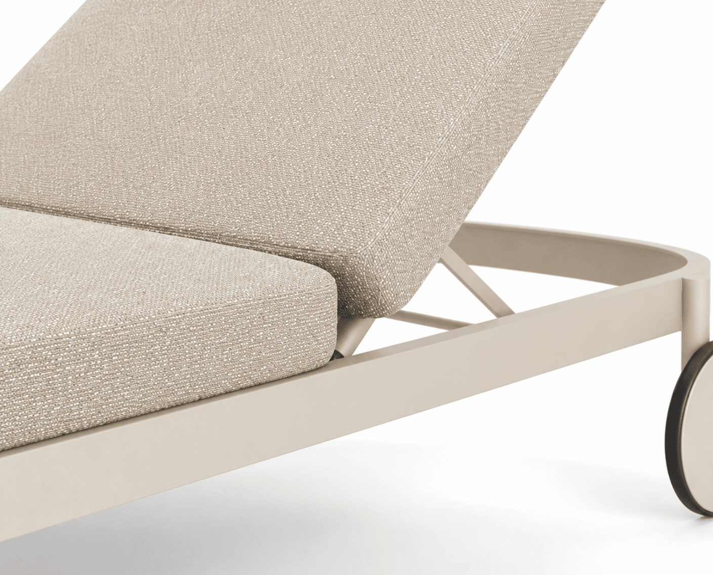 Avanti Chaise Lounge 3