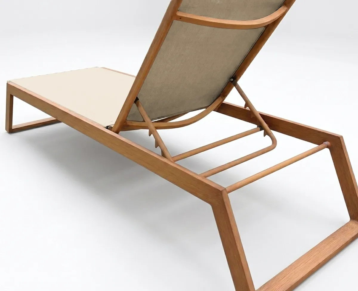 Vega Chaise Lounge 2