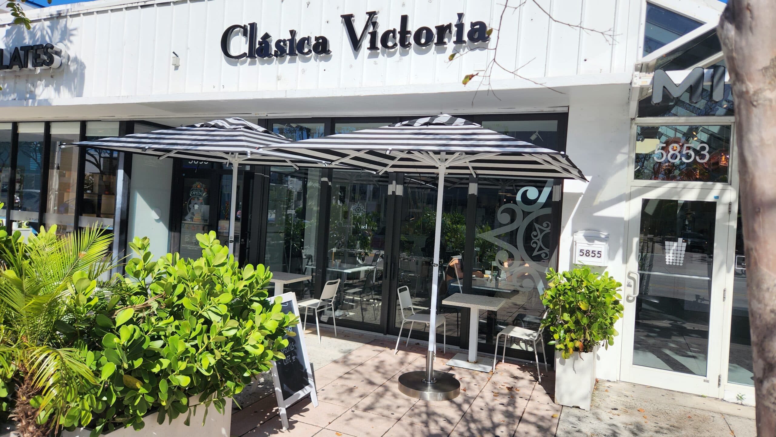 Clásica Victoria alternate view
