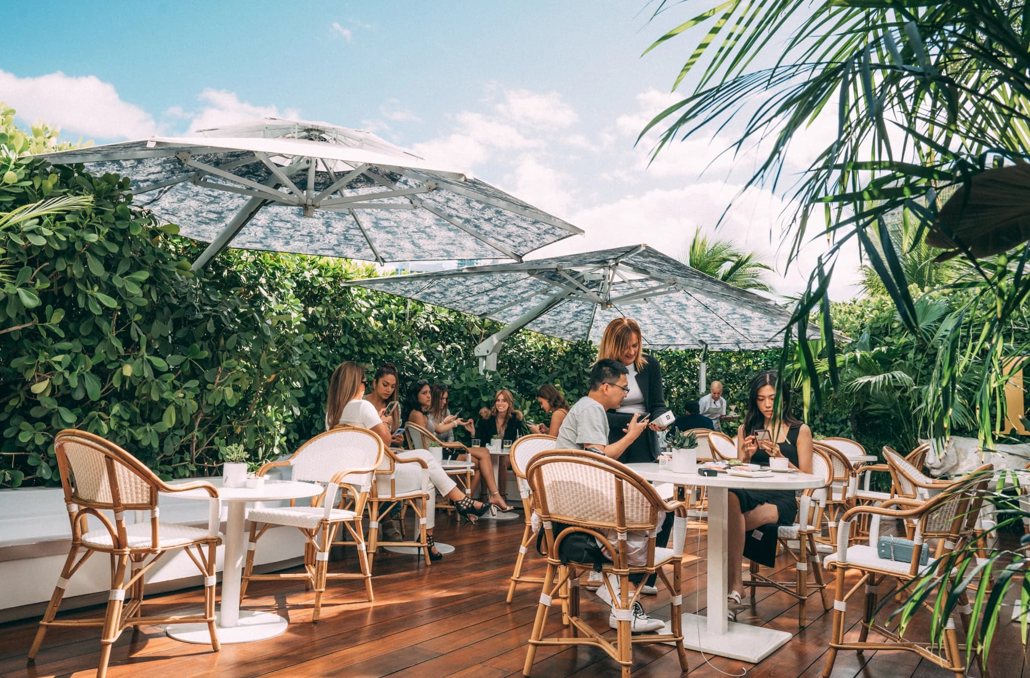 Christian Dior Café